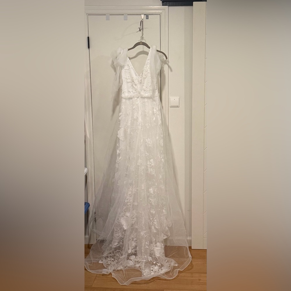 Mgiacy Wedding Dress stunning - Picture 8 of 8